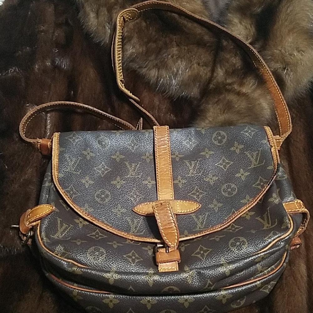 Lv Saumur Vintage